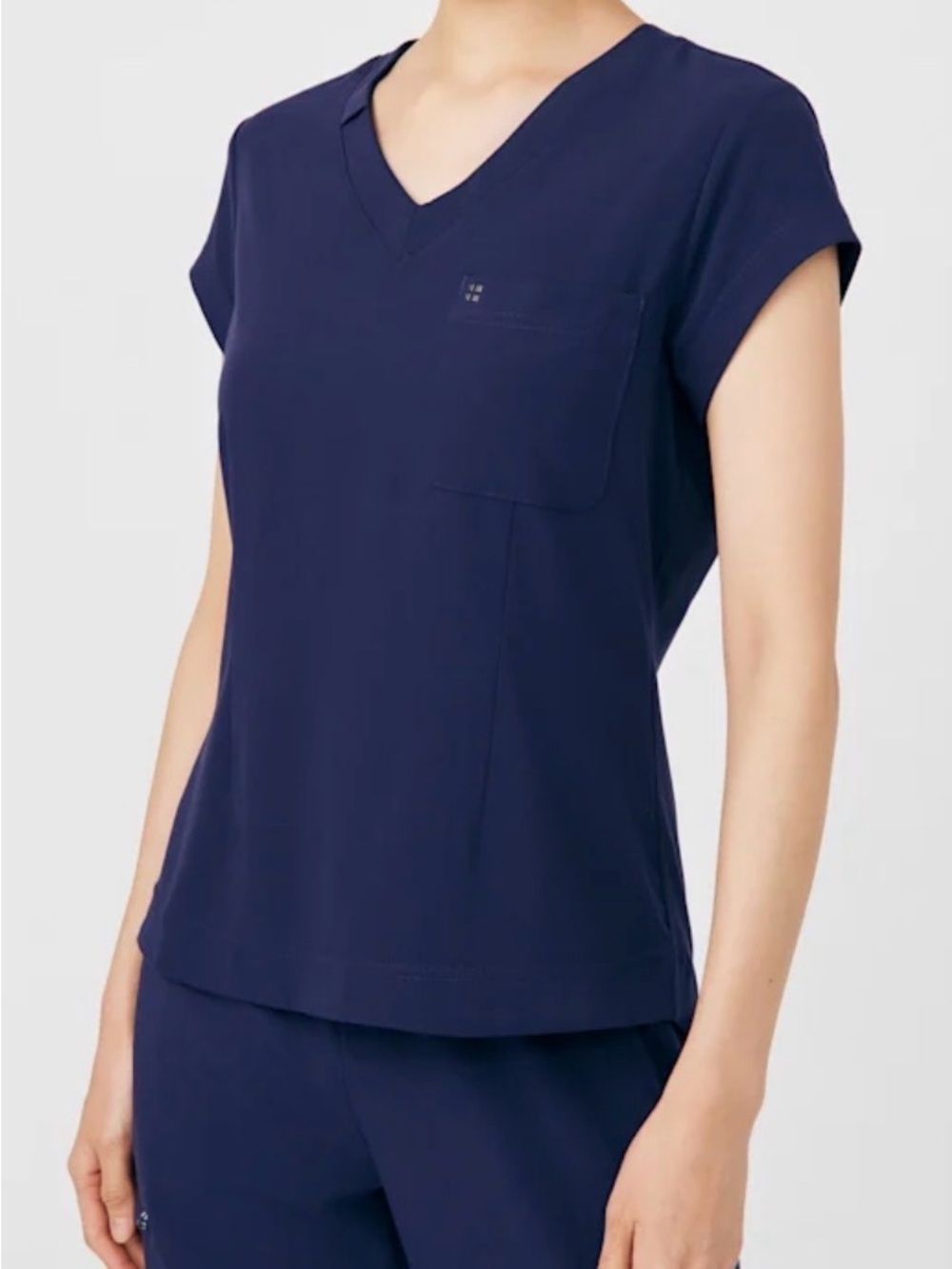 White Cross CRFT Women's Navy V-Neck Pocket Scrub Top